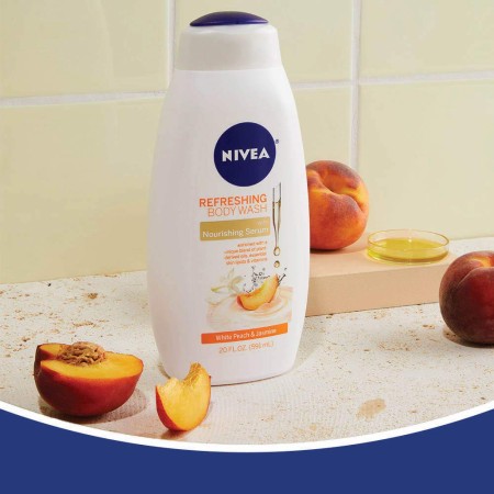 NIVEA Gel de baño refrescante de bayas silvestres e hibisco con suero nutritivo, botella de 20 onzas líquidas